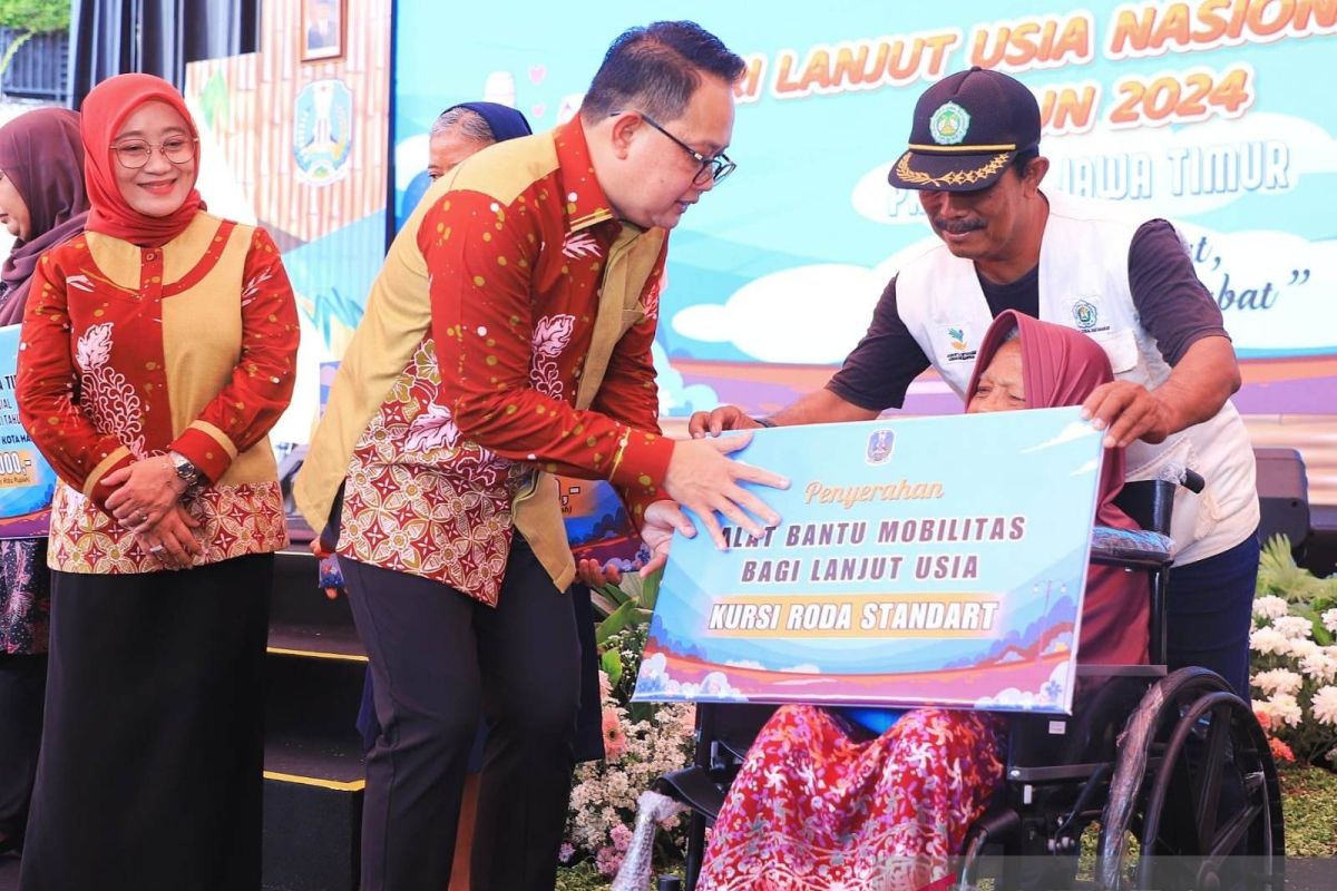 Pemprov Jatim Berkomitmen Permudah Akses Untuk Lansia