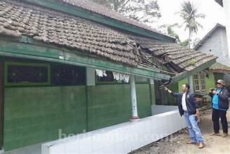 Puluhan Gedung Sekolah Di Kota Malang Butuh Perbaikan