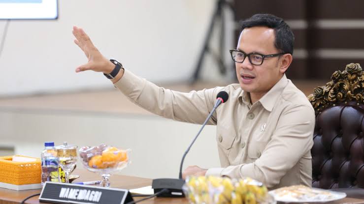 Wamendagri Ingatkan Humas Pemerintah Tak Bisa Hanya Mengandalkan Layar Digital