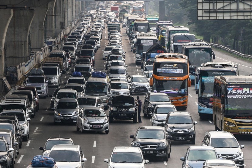 Pemerintah Usulkan WFA Mulai 24 Maret untuk Mengurangi Kemacetan Mudik Lebaran 2025