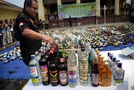 Ribuan Botol Miras Dikirim Ke Jatim Berhasil Disita Polisi