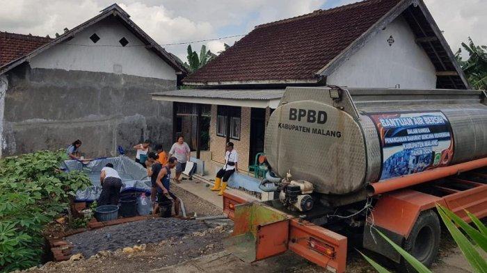 Atasi Kekeringan, BPBD Kabupaten Malang Salurkan Jutaan Liter Air Bersih