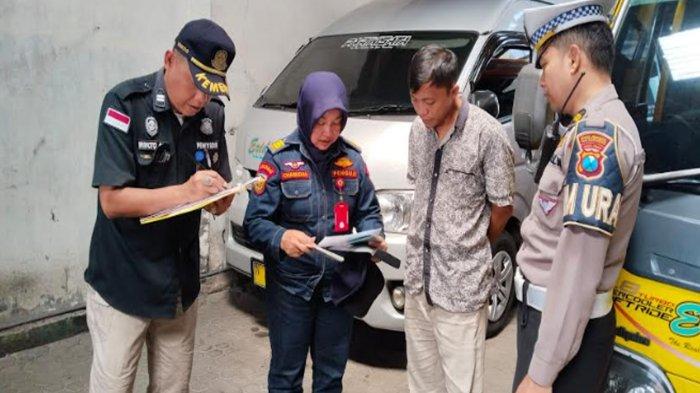 Petugas Gabungan Kembali Lakukan Uji Kelayakan Bus Pariwisata di Kota Malang