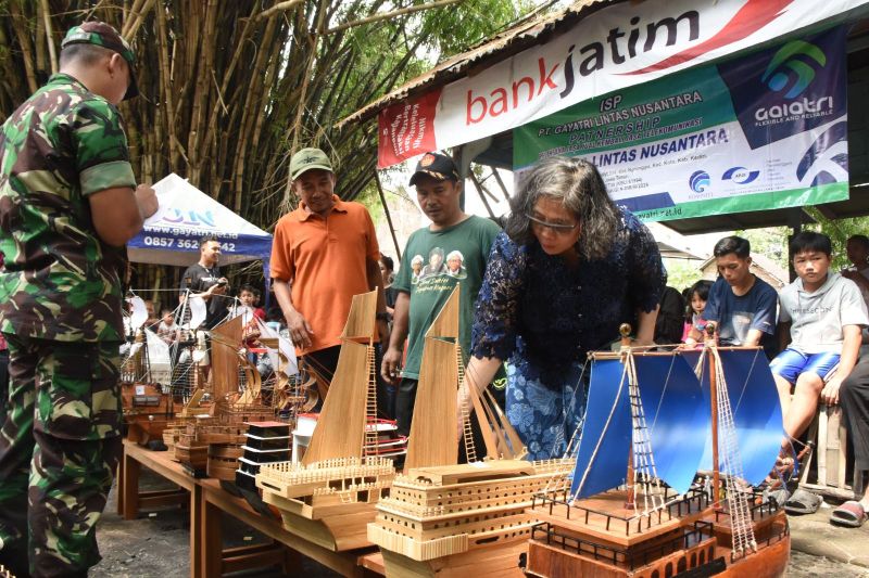 Balap Perahu Jadi Motivasi Warga Jaga Kebersihan Sungai Di Kediri 