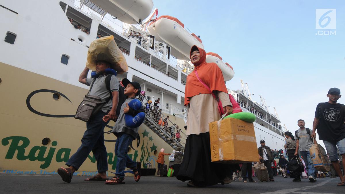 Ratusan Penumpang Terpantau Ikut Kapal Mudik Gratis Madura-Situbondo  