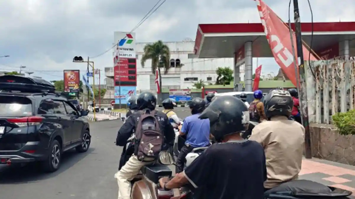 Krisis BBM Jember Berulang, Pemkab Siapkan Jalur Pasokan dari Malang dan Surabaya