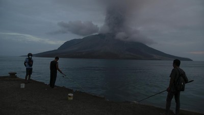 Badan Geologi Bantah Pulau Tagulandang Tenggelam Karena Erupsi Gunung Ruang 