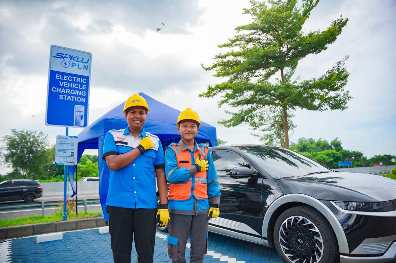 Pemudik Dengan Mobil Listrik Ke Jatim Meningkat