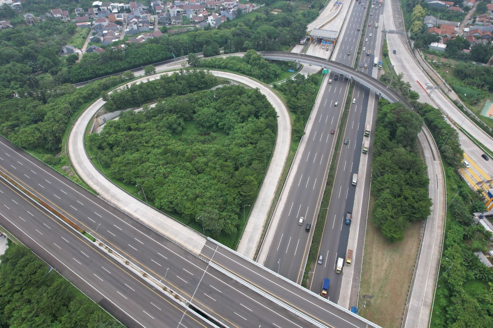 Pemerintah Bakal Wajibkan Pengendara Pakai Aplikasi Bayar Tol Tanpa Berhenti