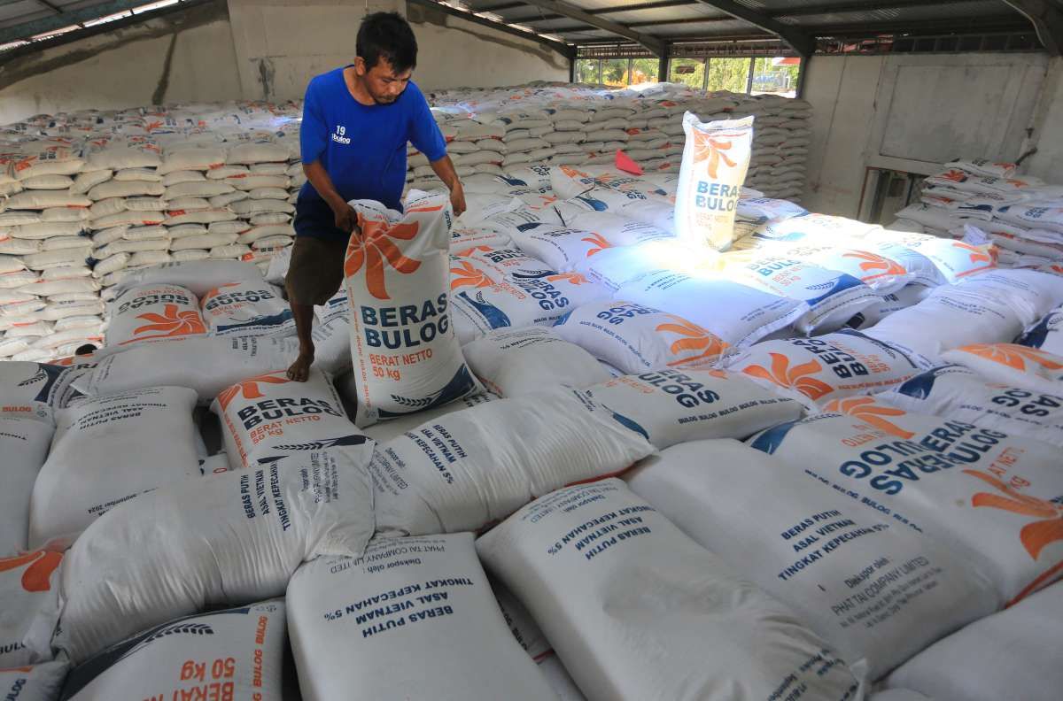 Bulog Perkuat Pasokan Beras Premium di Jatim, Ribuan Ton Siap Masuk Ritel