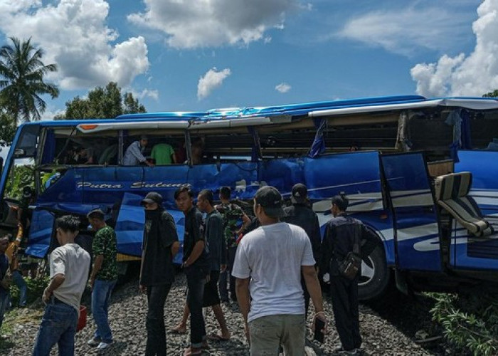 4 Orang Meninggal Dalam Insiden Laka Kereta Api Dengan Bus Di Sumatera Selatan 