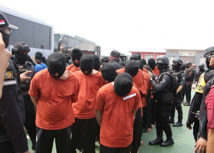 Puluhan Napi Risiko Tinggi Dipindahkan ke Nusakambangan