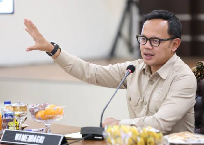 Wamendagri Ingatkan Humas Pemerintah Tak Bisa Hanya Mengandalkan Layar Digital