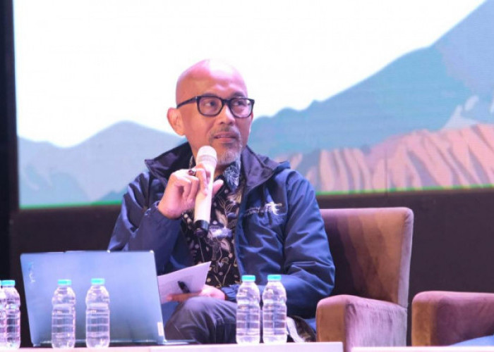 Karhutla Bromo Jadi Alarm, Kemenpar Minta SOP Wisatawan Diperketat