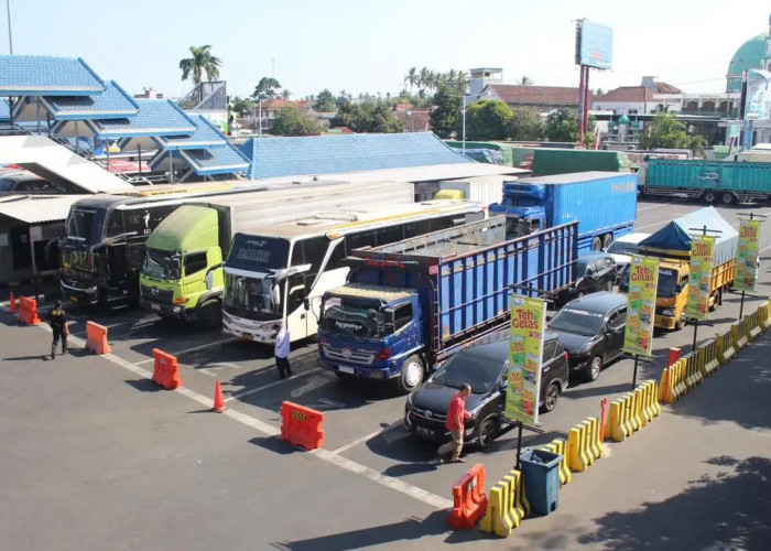 Antrean Ketapang Mengular Belasan Kilometer, Polisi Fokus Cegah Kendaraan “Ngeblong”