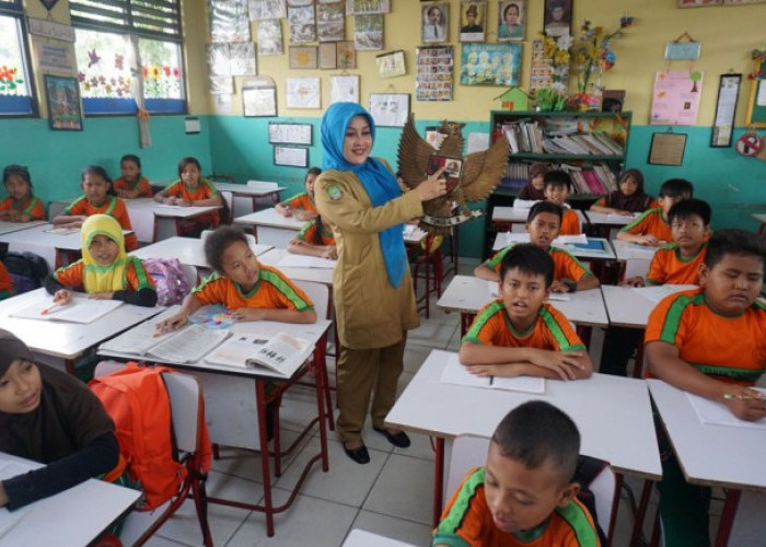 Ratusan Guru di Kota Malang Masih Rangkap Tugas