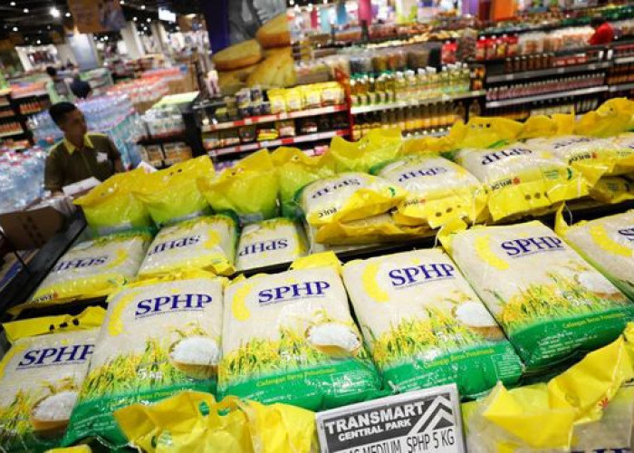 Khofifah Minta Distribusi Beras SPHP di Jatim Dipercepat