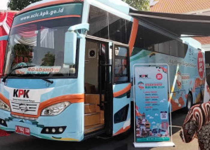 Pj Gubernur Jatim Dukung Roadshow Bus KPK 2024