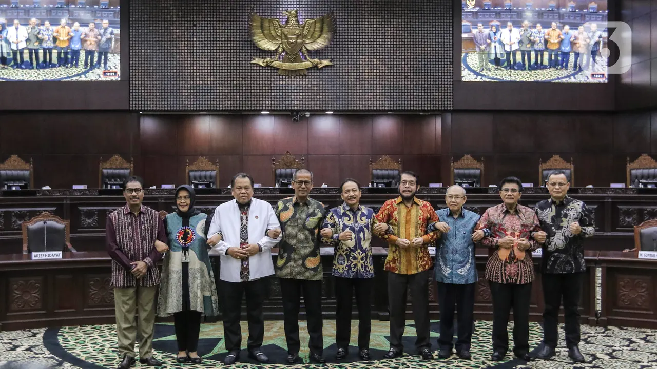 Hakim MK Gelar RPH Terkait Batas Usia Capres Cawapres Di Pilpres 2024 Hari Ini