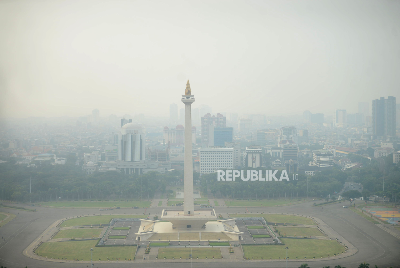 KLHK Sebut Langit Jawa Akan Bersih Tanpa Awan Sampai Akhir Oktober