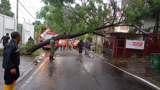 BMKG Juanda Peringatkan Cuaca Ekstrem Sepekan Kedepan