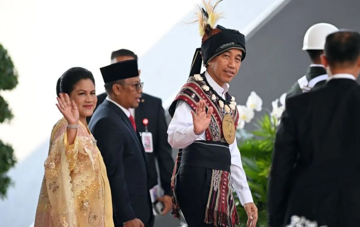 Presiden Jokowi Kenakan Baju Adat Tanimbar Maluku Hadiri Sidang Tahunan MPR