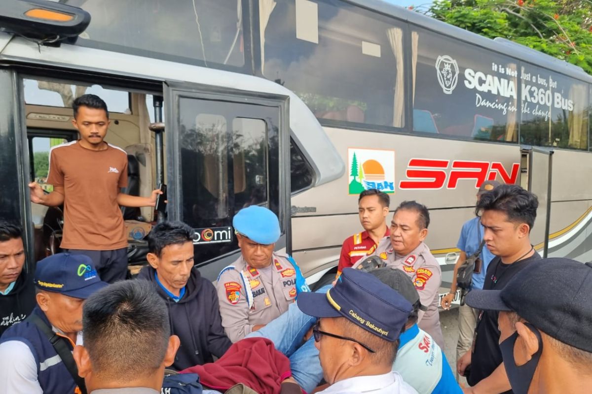 Seorang Penumpang Ditemukan Meninggal Dalam Bus Di Depan Bakauheni