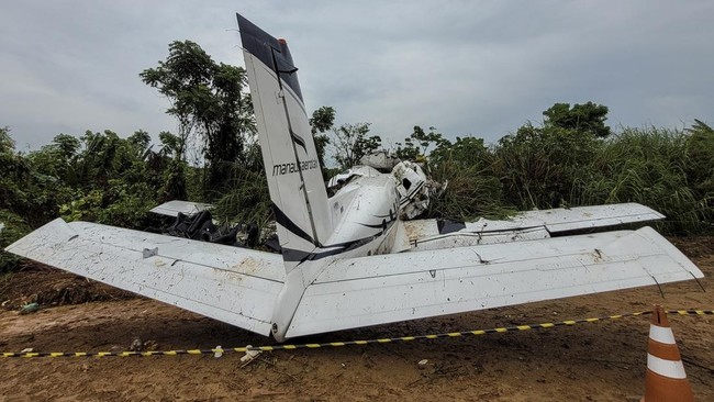 Pesawat Dabi Air Tabrak Bukit Kogapa Papua Tengah