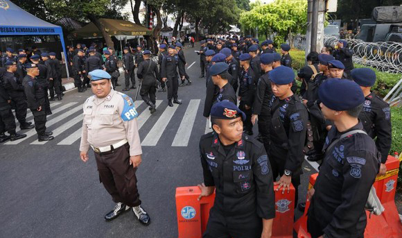 2.411 Aparat Gabungan Dikerahkan di KPU