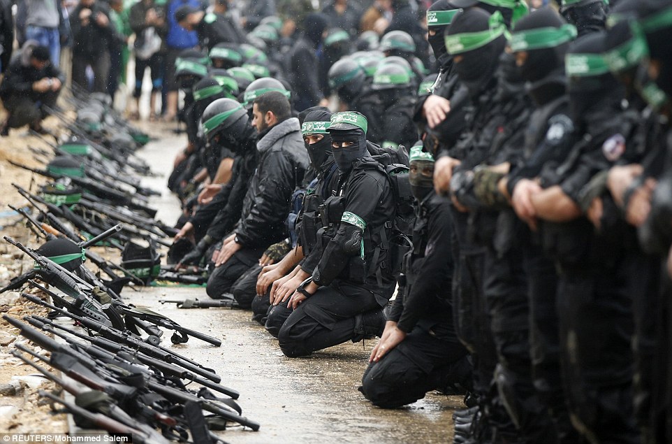 Pejuang Hamas Berhasil Merebut Kendaraan Militer Zionis