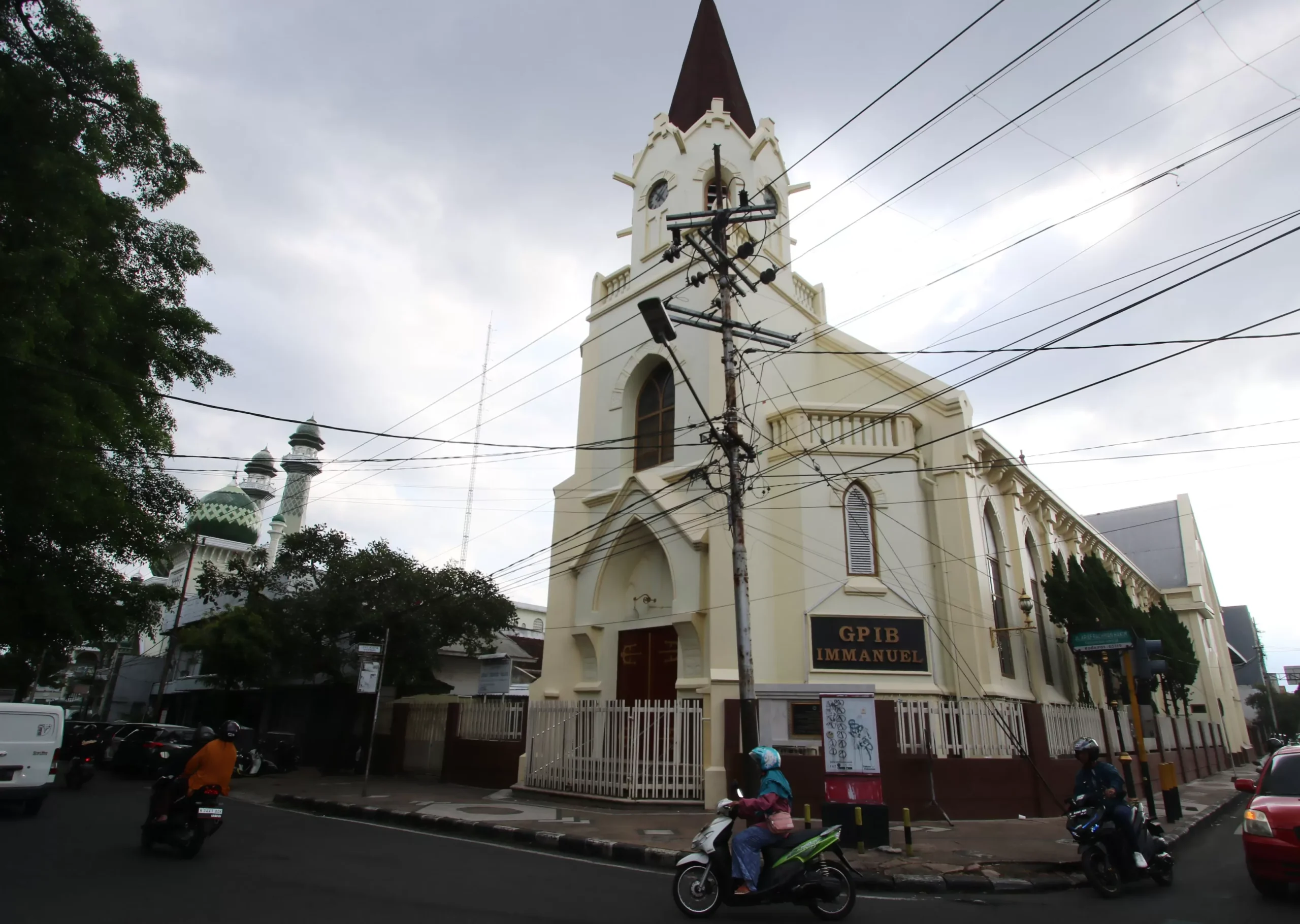 Penertiban APK Bakal Fokus di Tempat Pendidikan dan Rumah Ibadah