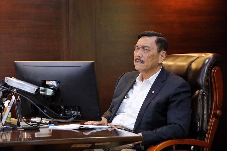 Luhut Sebut Aturan Konversi Motor Listrik Perlu Diperbaiki