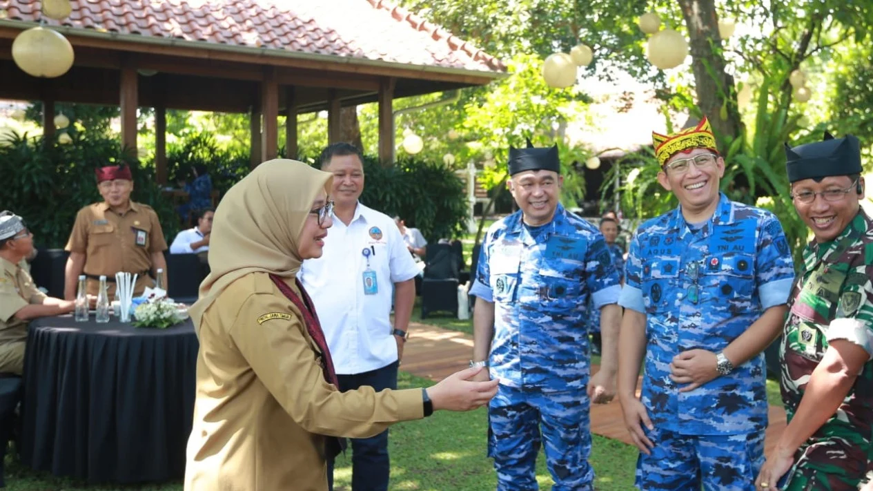 Banyuwangi Kolaborasi TNI AU  Gelar Pelangi Nusantara