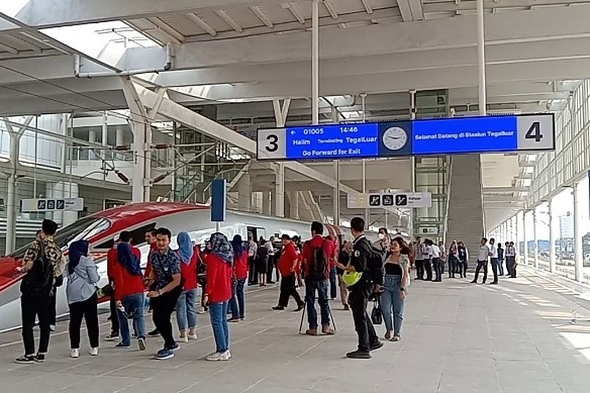 Uji Coba Kereta Cepat Jakarta-Bandung Raih Antusiasme Tinggi Dari Masyarakat