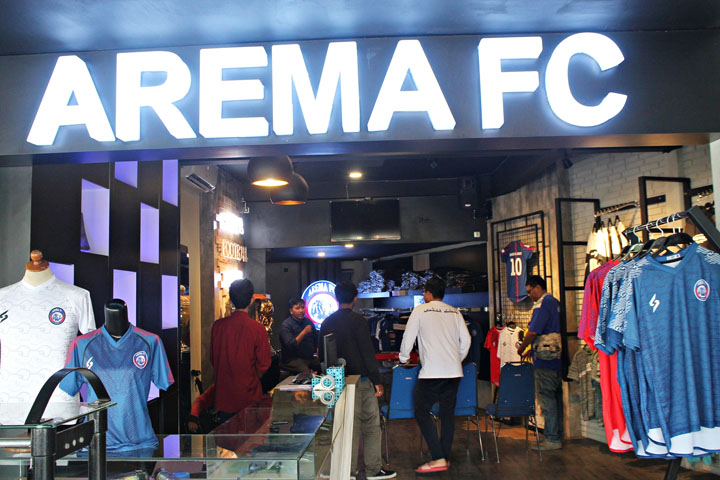 Arema Official Cuci Gudang