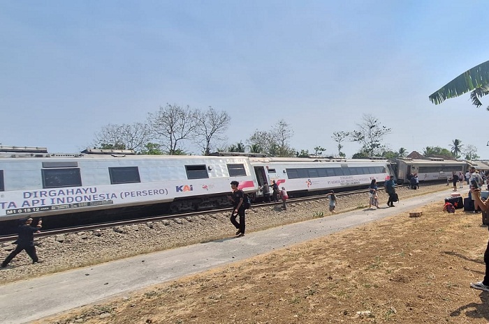 KA Argo Semeru Anjlok Sejumlah Perjalanan Kereta Api Terhambat