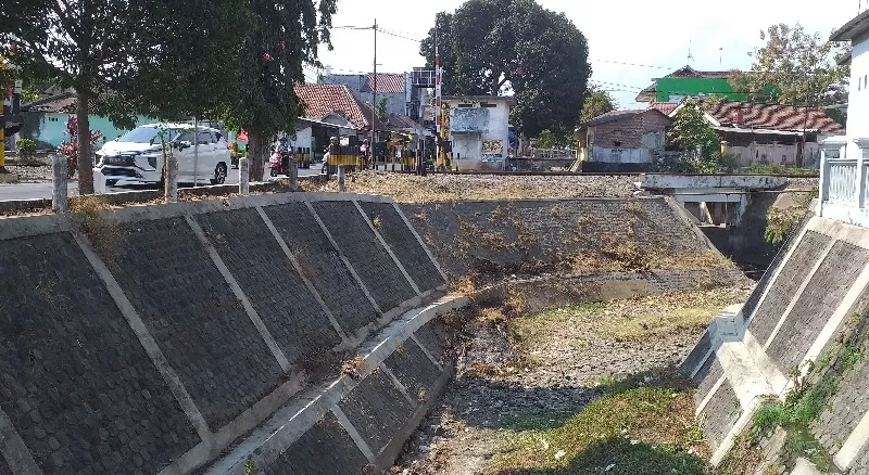 Sejumlah Sungai di Blitar Mengering Imbas Kemarau Panjang