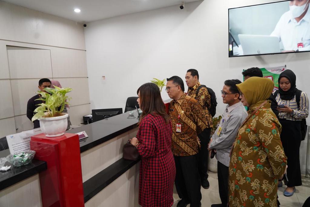 Dukcapil Kemendagri dan Bank Dunia Cek Penerapan IKD di Bank Jatim