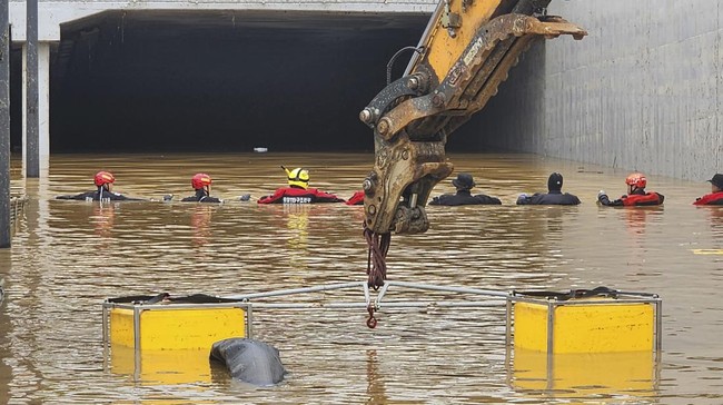 Korea Selatan Dilanda Banjir Dan Tanah Longsor