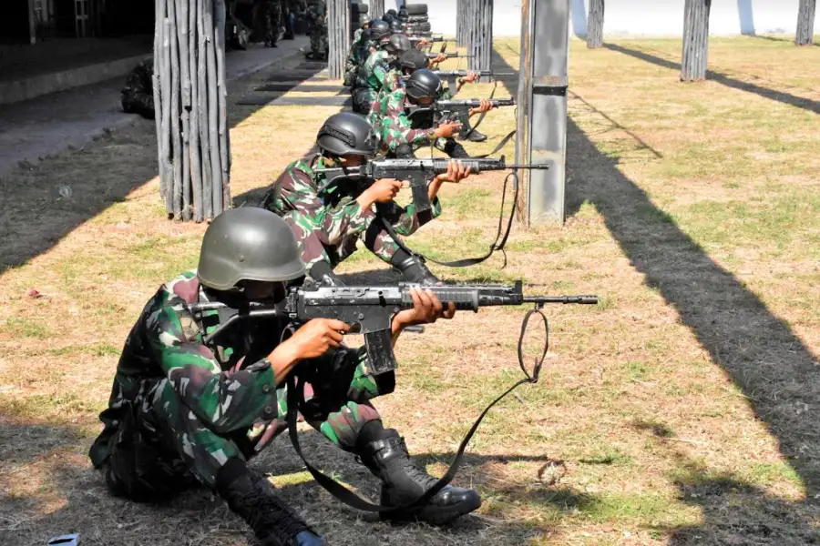 Prajurit Yonif 5 Marinir Gelar Latihan Menembak