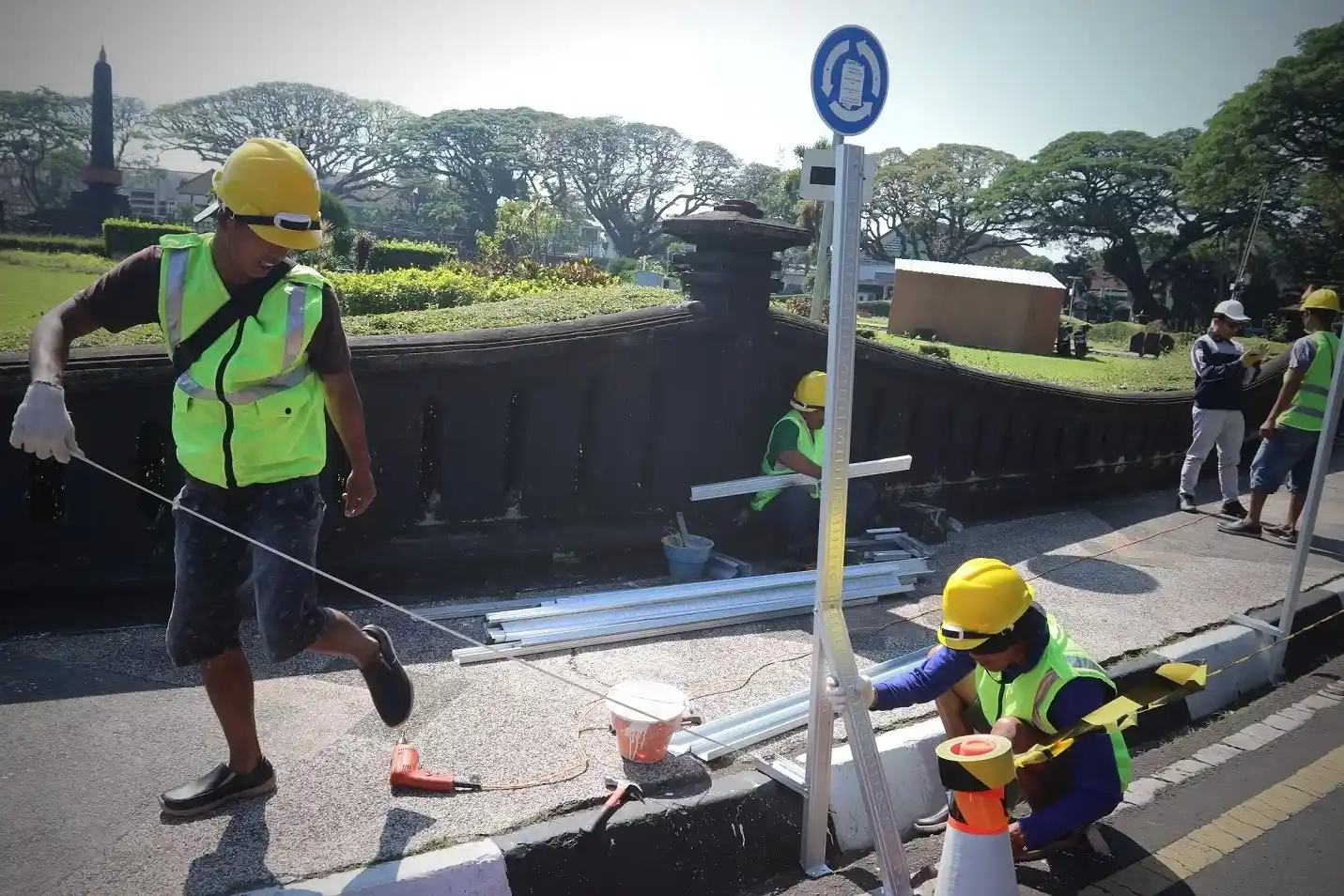 DPRD Kota Malang Kaget Dengan Pembongkaran Pagar Alun Alun Tugu Malang