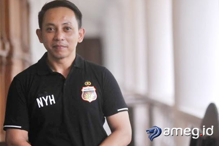 Manager Bhayangkara FC Jabat Kapolres Batu, Catur Geser  Ponorogo