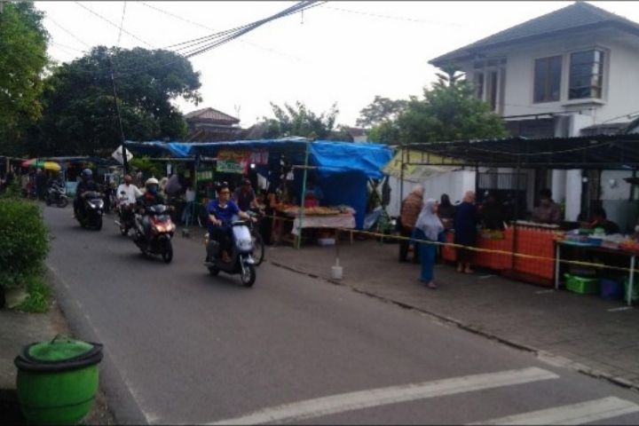 Lebaran Tinggal Menghitung Hari, Pasar Takjil Polowijen Masih Ramai