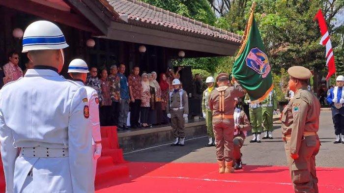 Tim Kirab Pataka Jer Basuki Mawa Beya Sudah Sampai Di Kabupaten Malang