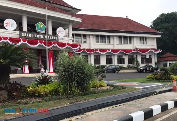 Pemerhati Lingkungan Soroti Pembongkaran Pagar Balai Kota Malang