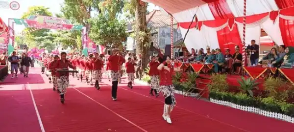 Walikota Blitar Ajak Masyarakat Eksplorasi Potensi Lokal Di Kepanjen Kidul Carnival