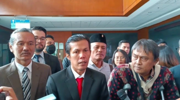 Anwar Usman KPU Sampai Jokowi Digugat Aktivis 98