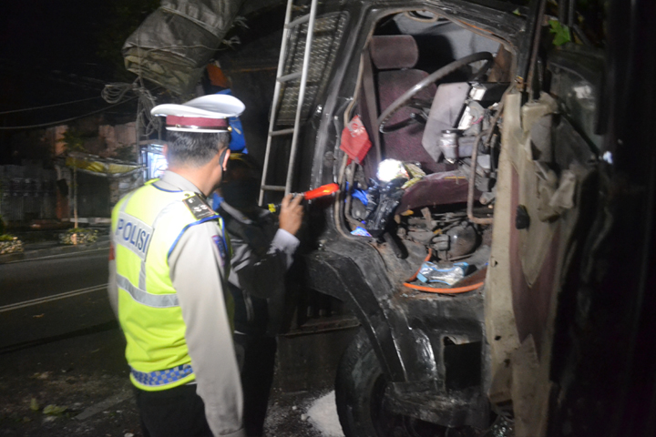 Evakuasi Truk Blong, Polisi Buka Tutup Jalan Panglima Sudirman