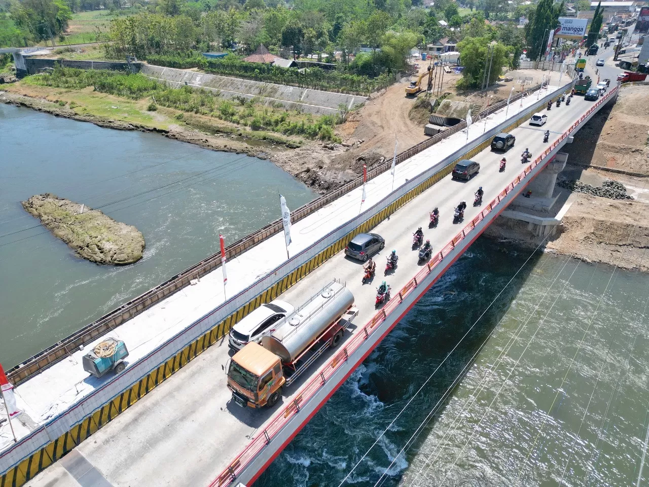 Jembatan Ngujang Tulungagung 1 Ditutup Total