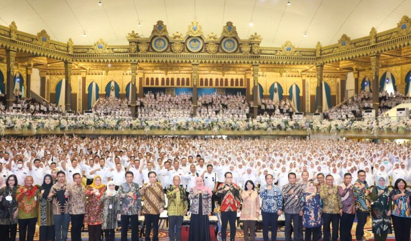 Ribuan PPPK Pemprov Jatim Ikuti Orientasi di Graha Unesa